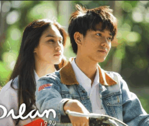 Review Film Dilan 1990